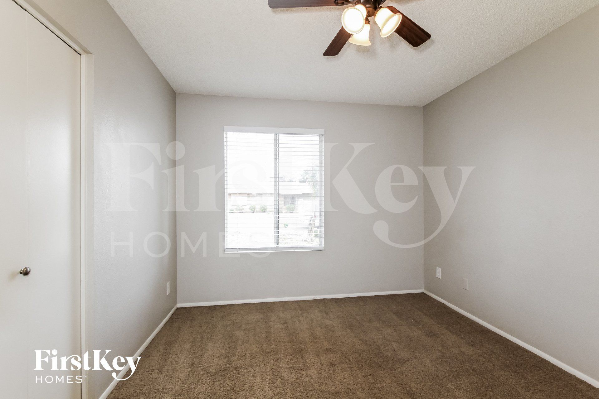 Building Photo - 3846 W Dalphin Rd