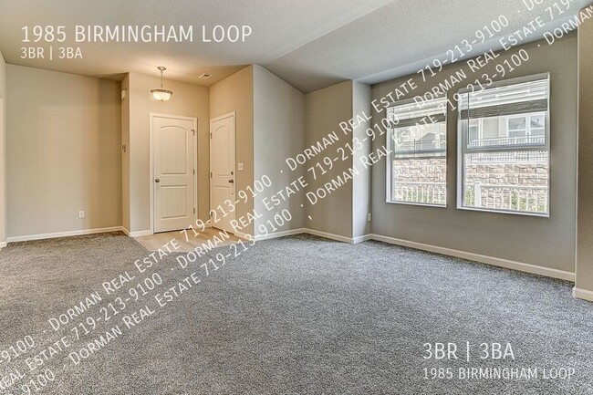 Building Photo - Newer Townhome Vistas at Spring Creek