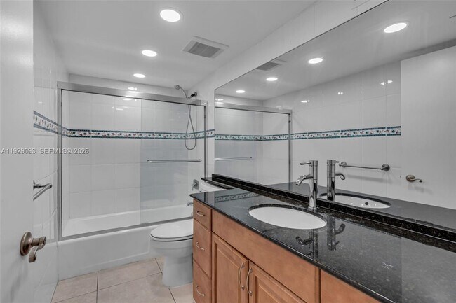 Building Photo - 121 Crandon Blvd