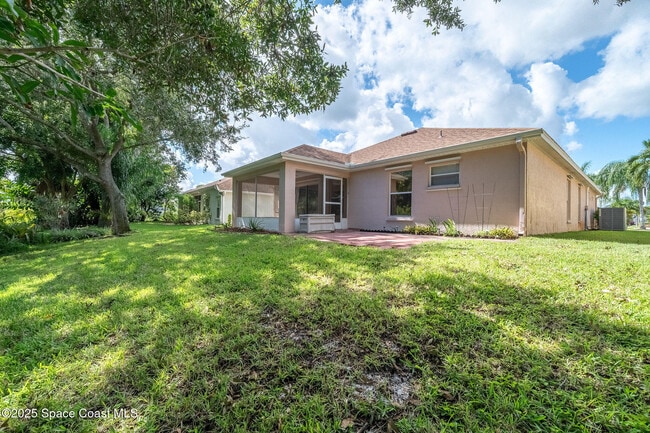 Building Photo - 1634 Sun Gazer Dr