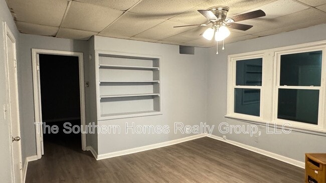 Building Photo - 1113 Knoxville Ave