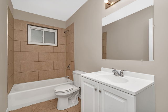 Building Photo - 1512 Lincoln Pl