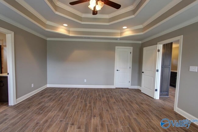 Building Photo - 22947 Pin Oak Dr