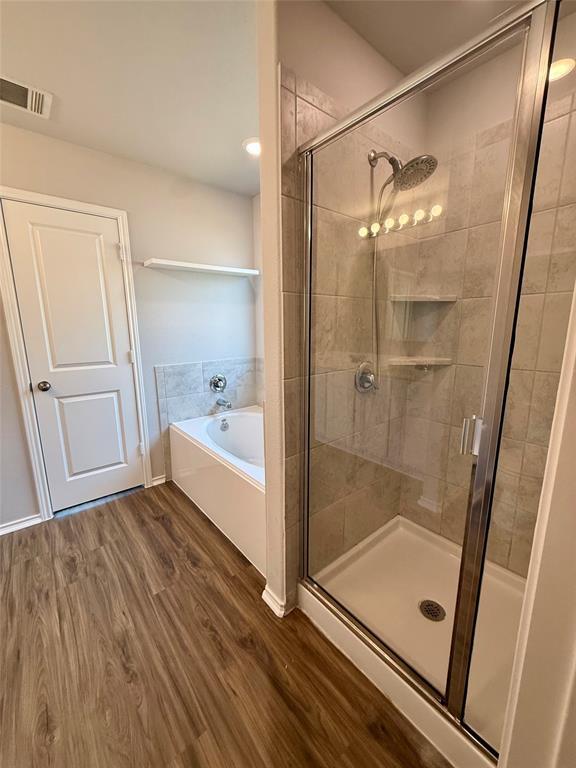 Building Photo - 660 Xanadu Dr