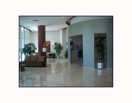 Lobby - 2475 Brickell Ave