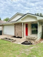 Building Photo - 1115 Buttercup Cir