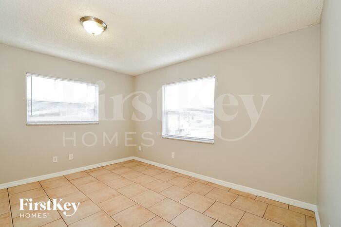 Building Photo - 1836 Columbine Dr