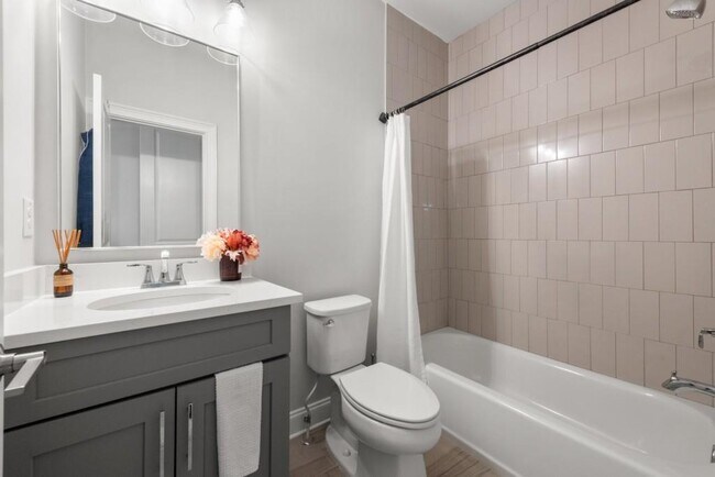 Building Photo - 2045 Bellrick Rd NW