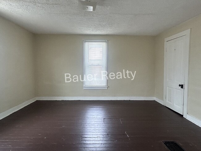 Building Photo - Affordable Two Bedroom