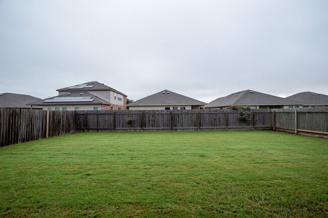 Building Photo - Beautiful & Modern 4/BR 2.5/BA Home for Rent in Hutto!