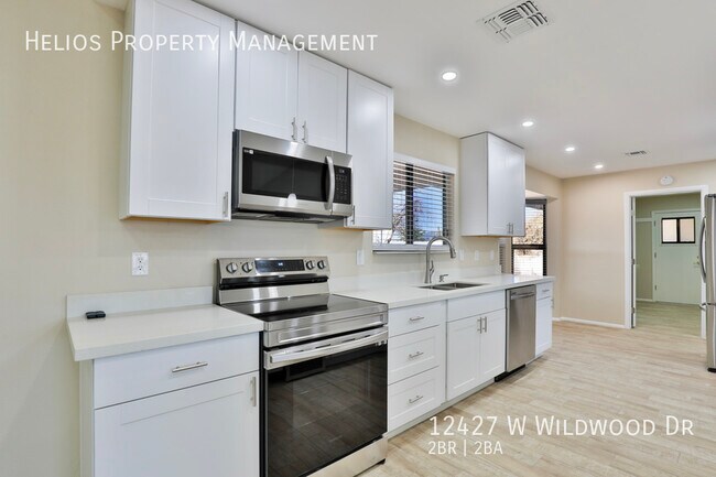 Building Photo - 12427 Wildwood Dr
