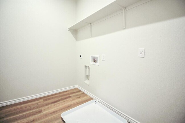 Building Photo - 514 War Admiral Dr