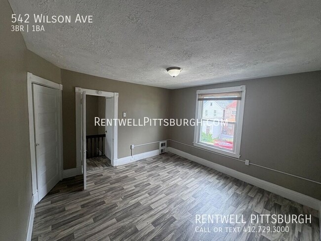 Building Photo - 542 Wilson Ave