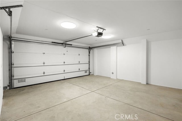Building Photo - 955 Everett St