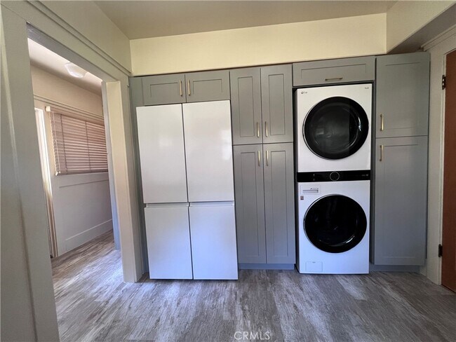 Building Photo - 1270 Mar Vista Ave