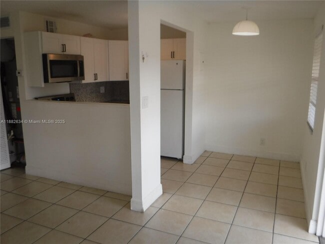 Building Photo - 95 NE 41st St