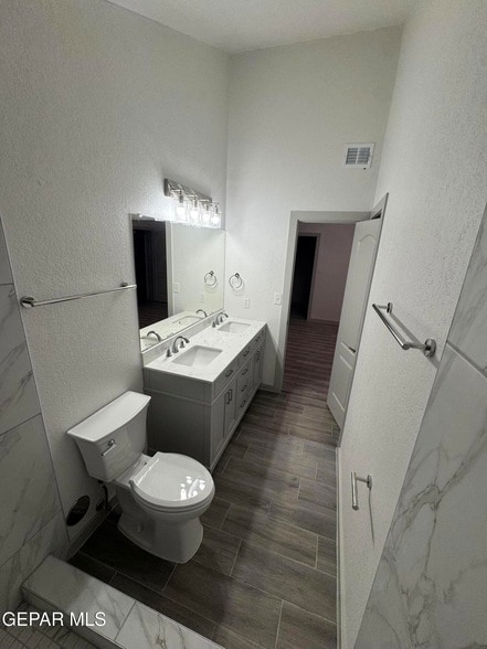 Building Photo - 7013 Echo Cliffs Dr