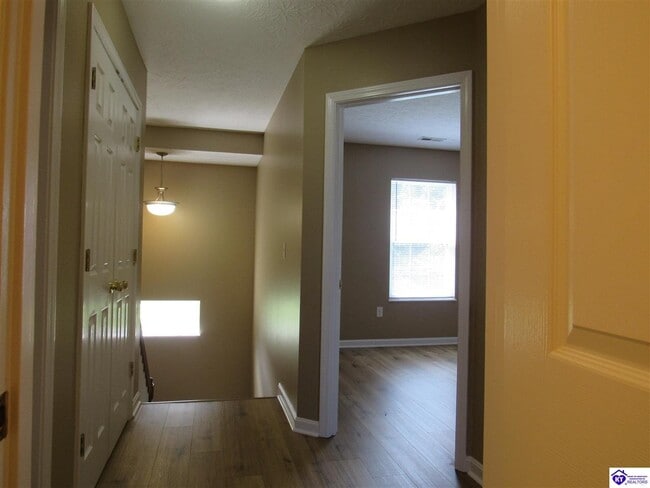 Building Photo - 707 Clear Spring Ct
