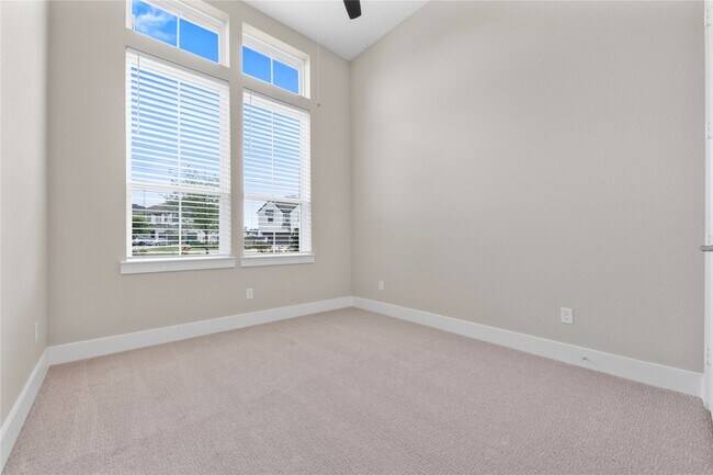 Building Photo - 24815 Pavonia Lake Ln