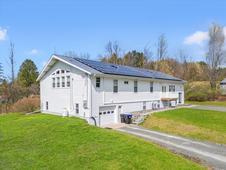Primary Photo - 1205 Tracy Creek Rd