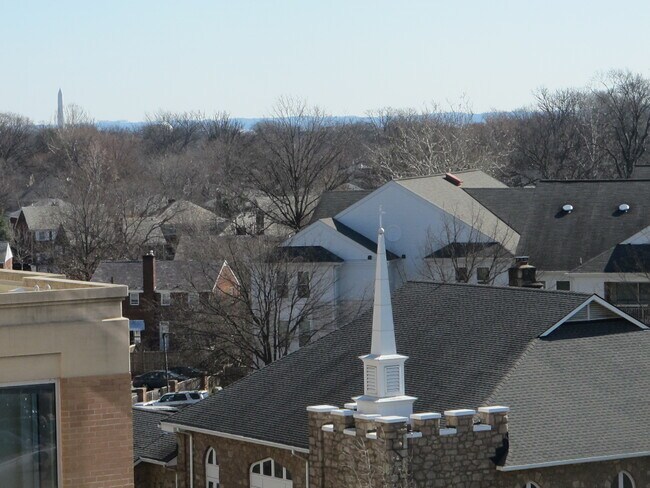 Building Photo - 820 N Pollard St
