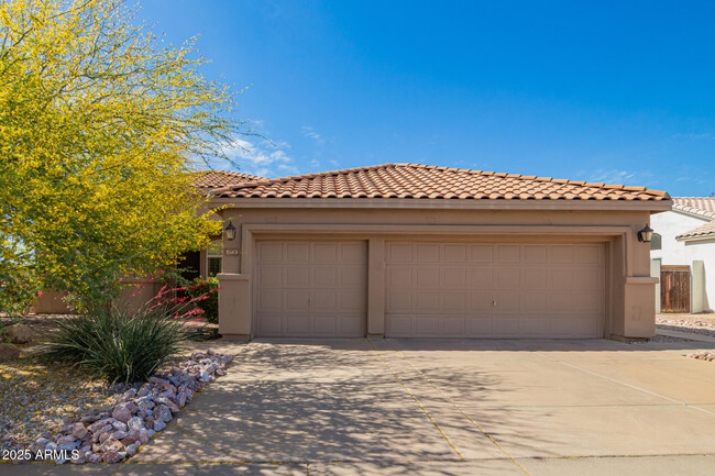 Building Photo - 5543 E Blanche Dr