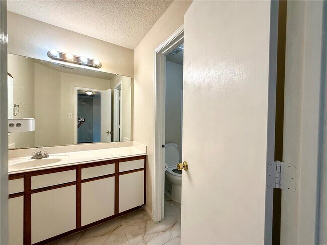 Building Photo - 5023 Natchez Ridge Ct