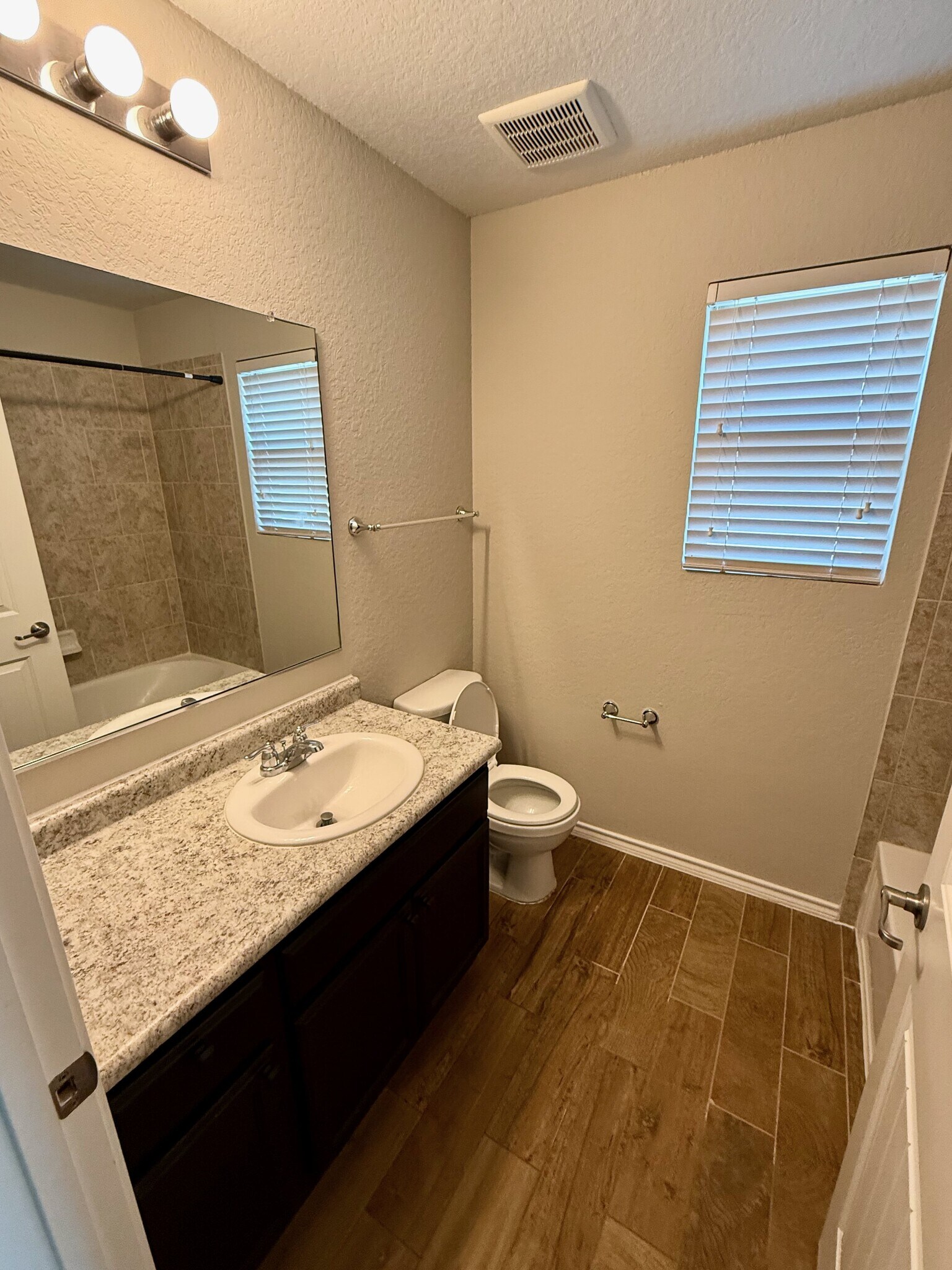 Building Photo - 7130 Cozy Run