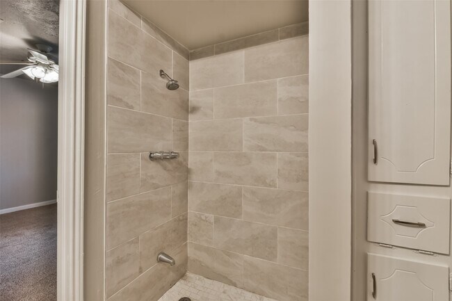 Building Photo - 25726 Timber Lakes Dr