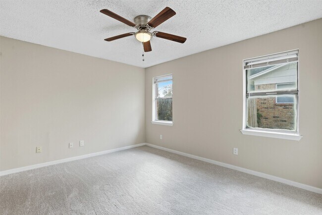 Building Photo - 3918 Wintergreen Dr