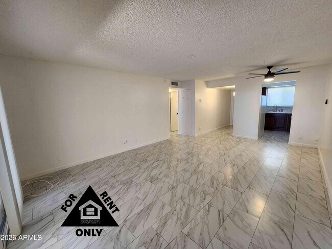 Building Photo - 7132 W Wolf St