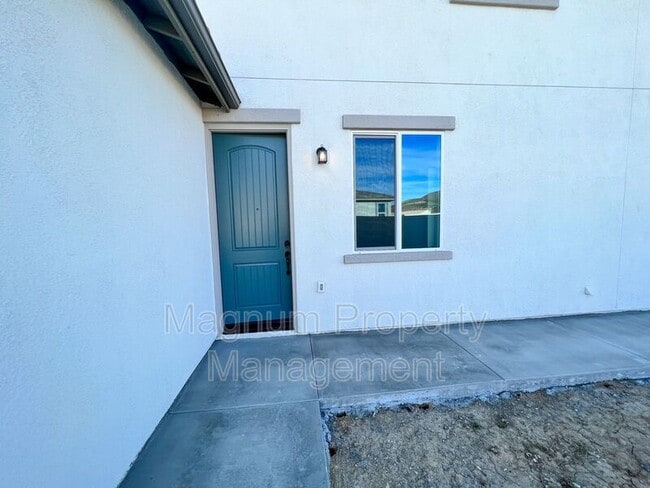 Building Photo - 31310 Reserve Dr