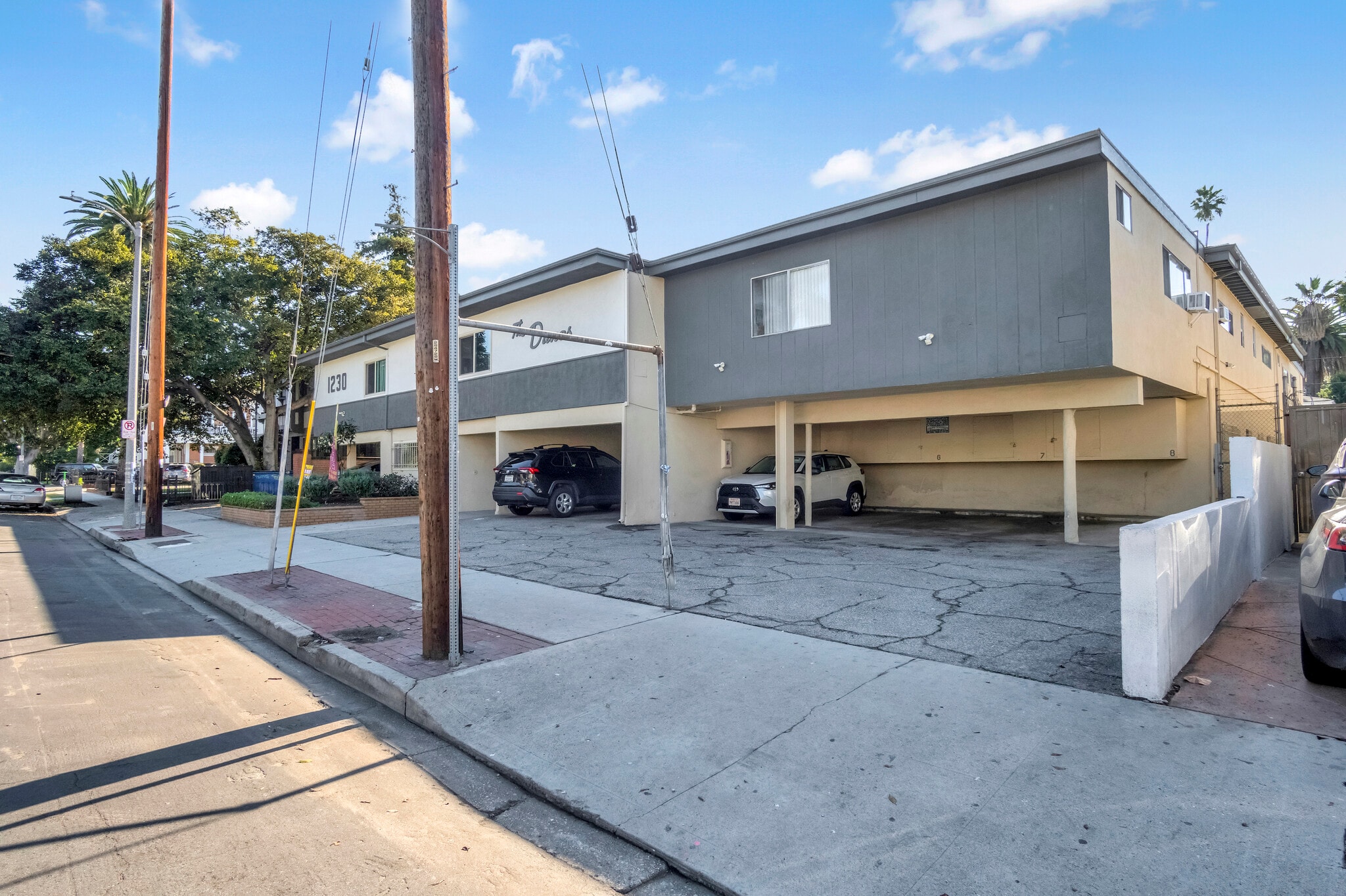 Building Photo - 1230 W 29th St