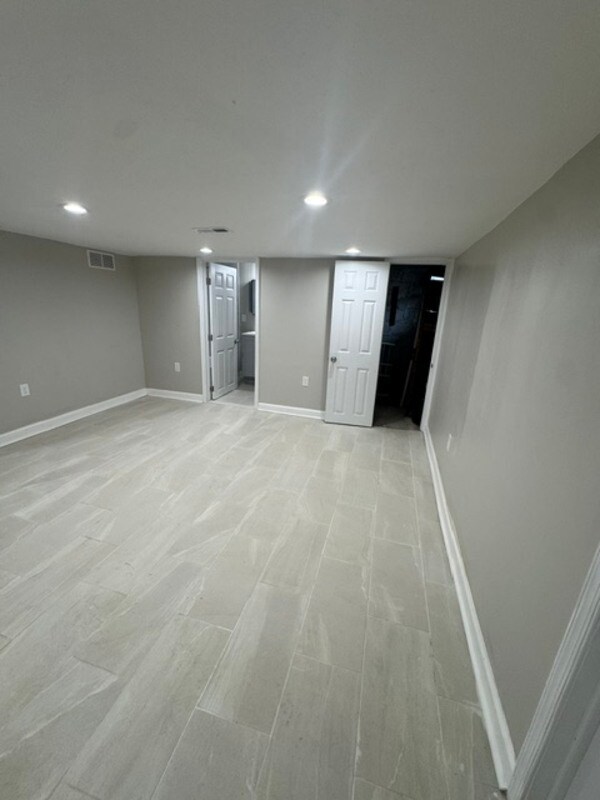 Building Photo - 2547 Park Heights Terrace