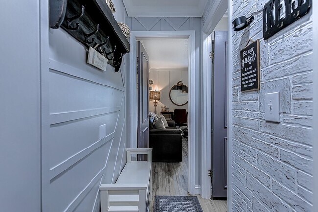 Building Photo - 2427 Park St