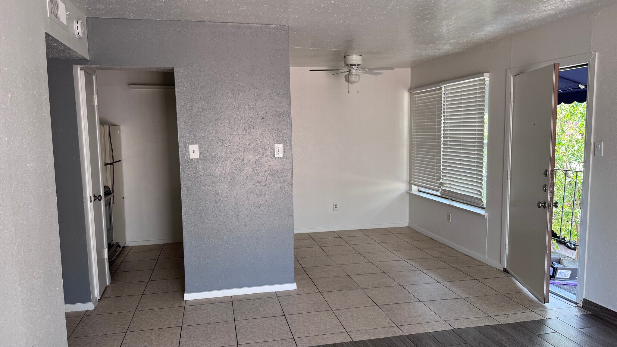 Building Photo - 8057 Meadow Rd