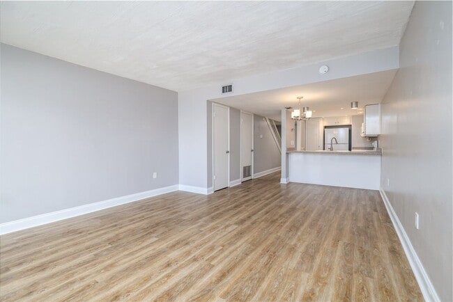 Building Photo - 4590 S Atlantic Ave