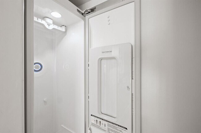 Building Photo - 5332 Balcones Dr