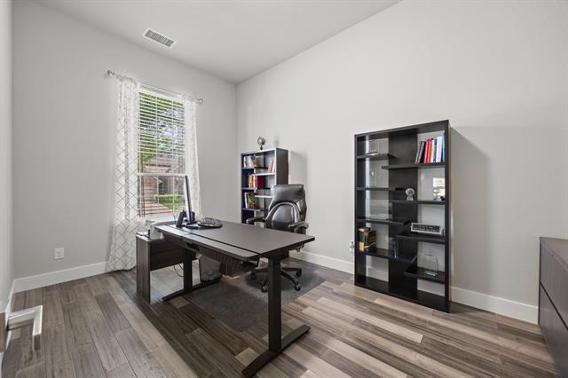 Building Photo - 9424 Excursion Dr