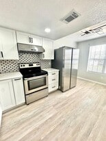 Building Photo - 16565 Brigadoon Dr