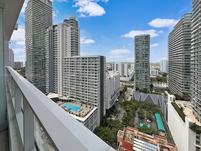 Building Photo - 1080 Brickell Ave