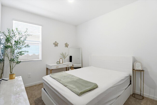 Building Photo - 19295 N Avelino Dr