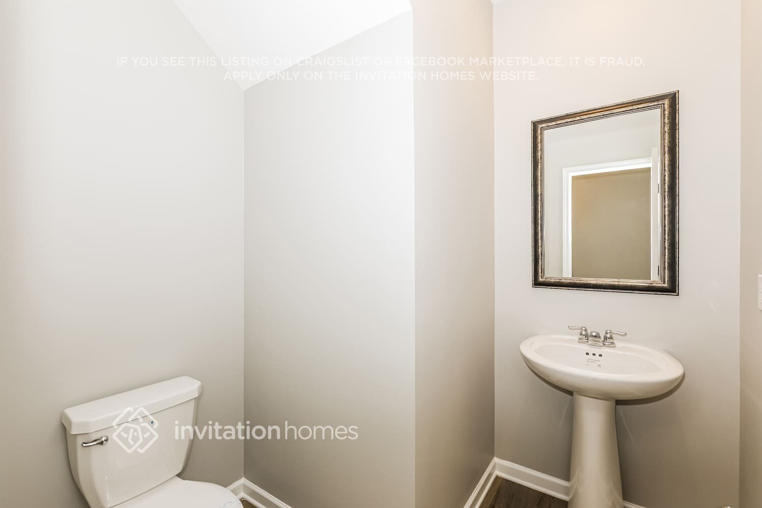 Building Photo - 532 Almere Dr