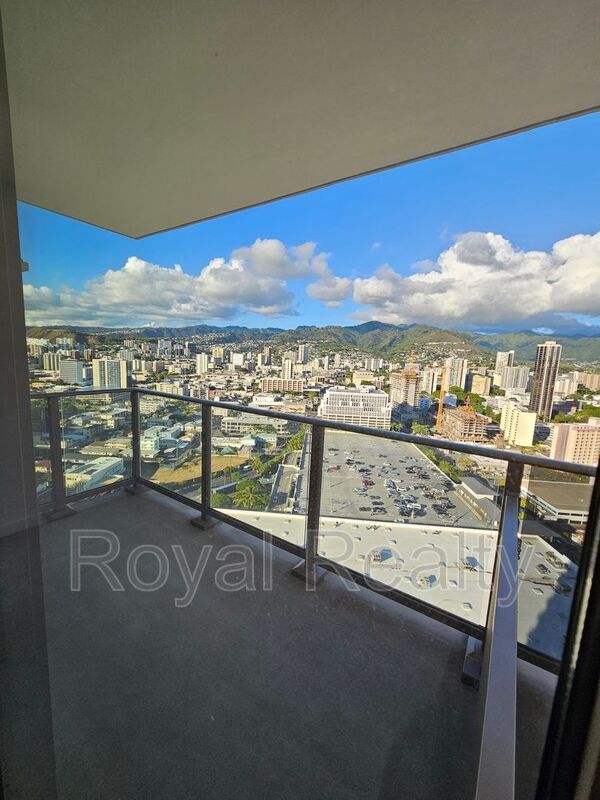 Building Photo - 1388 Kapiolani Blvd