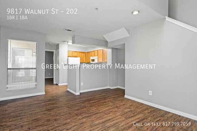 Building Photo - 9817 Walnut St
