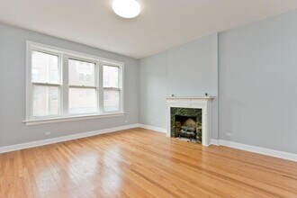 Building Photo - 3 bedroom in Chicago IL 60647