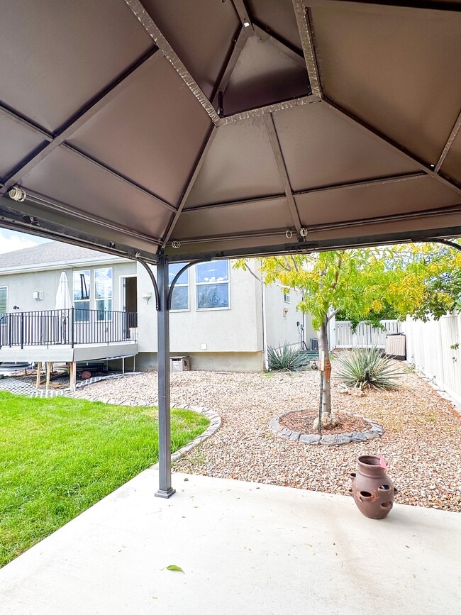 Building Photo - 4441 Wynridge Ln