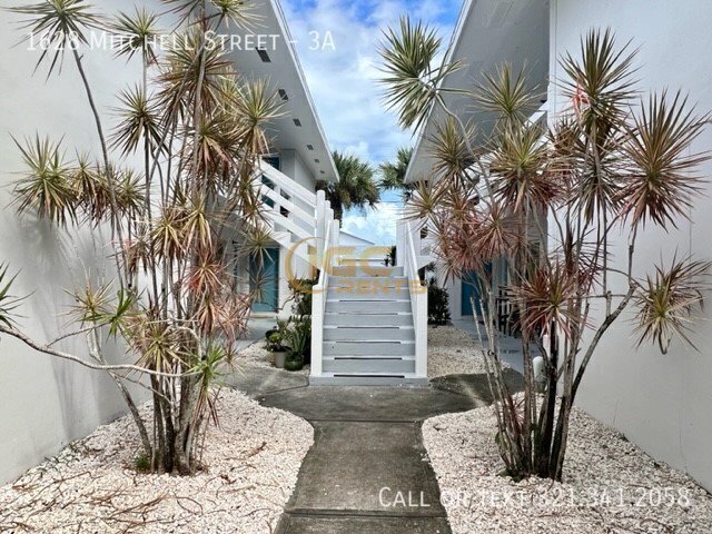 Building Photo - 1628 Mitchell St