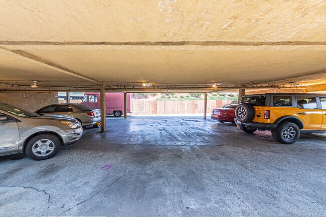 Building Photo - 11688 S Central Ave