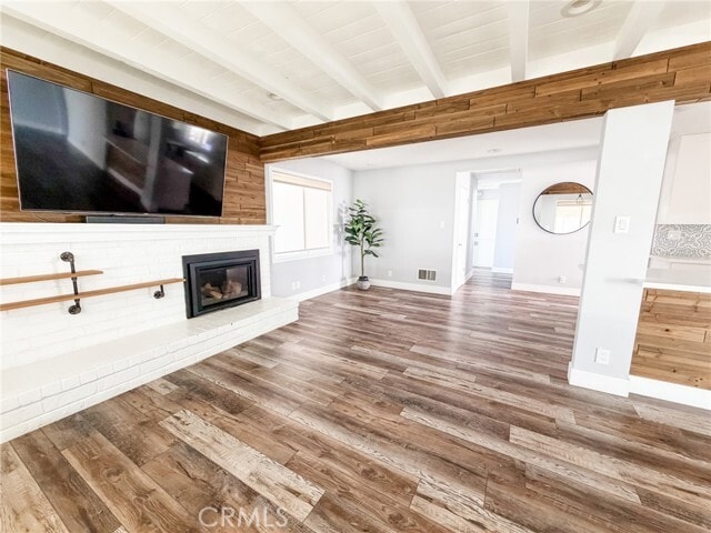 Building Photo - 650 Juanita St